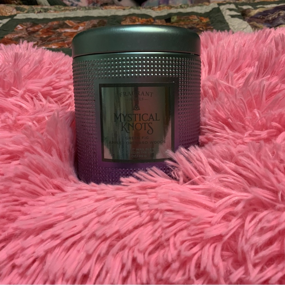 Fragrant Jewels Mystical Knots Candle Ringless